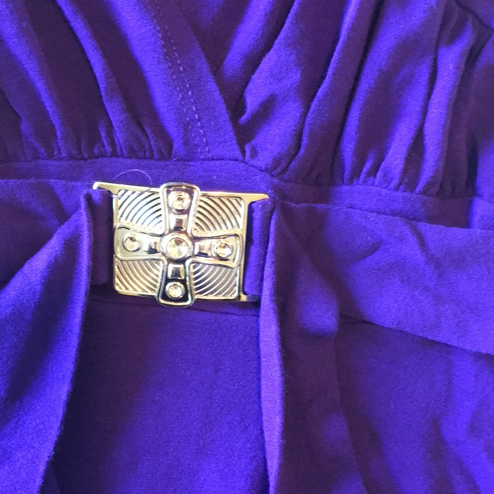 Top - Picture 2 of 3
